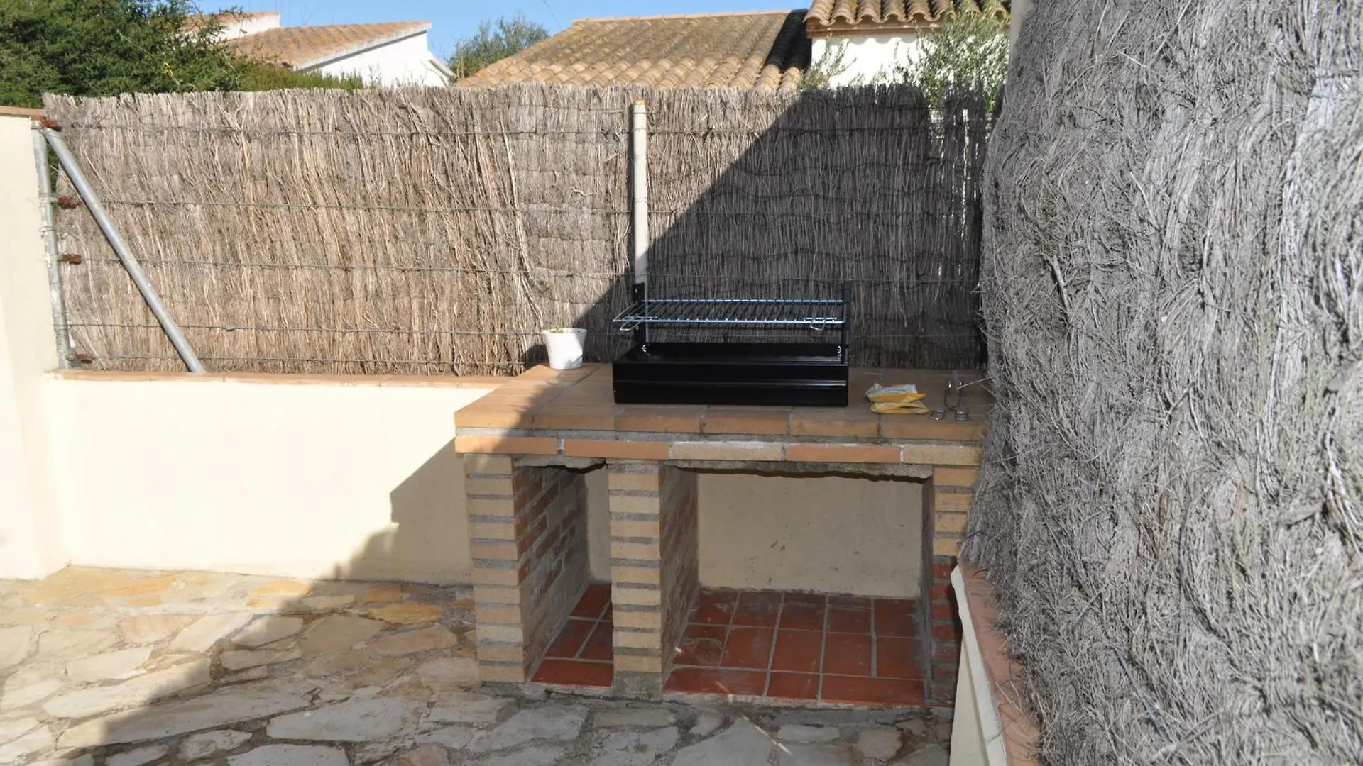 Near Beach Sant Pere Pescador İspanya