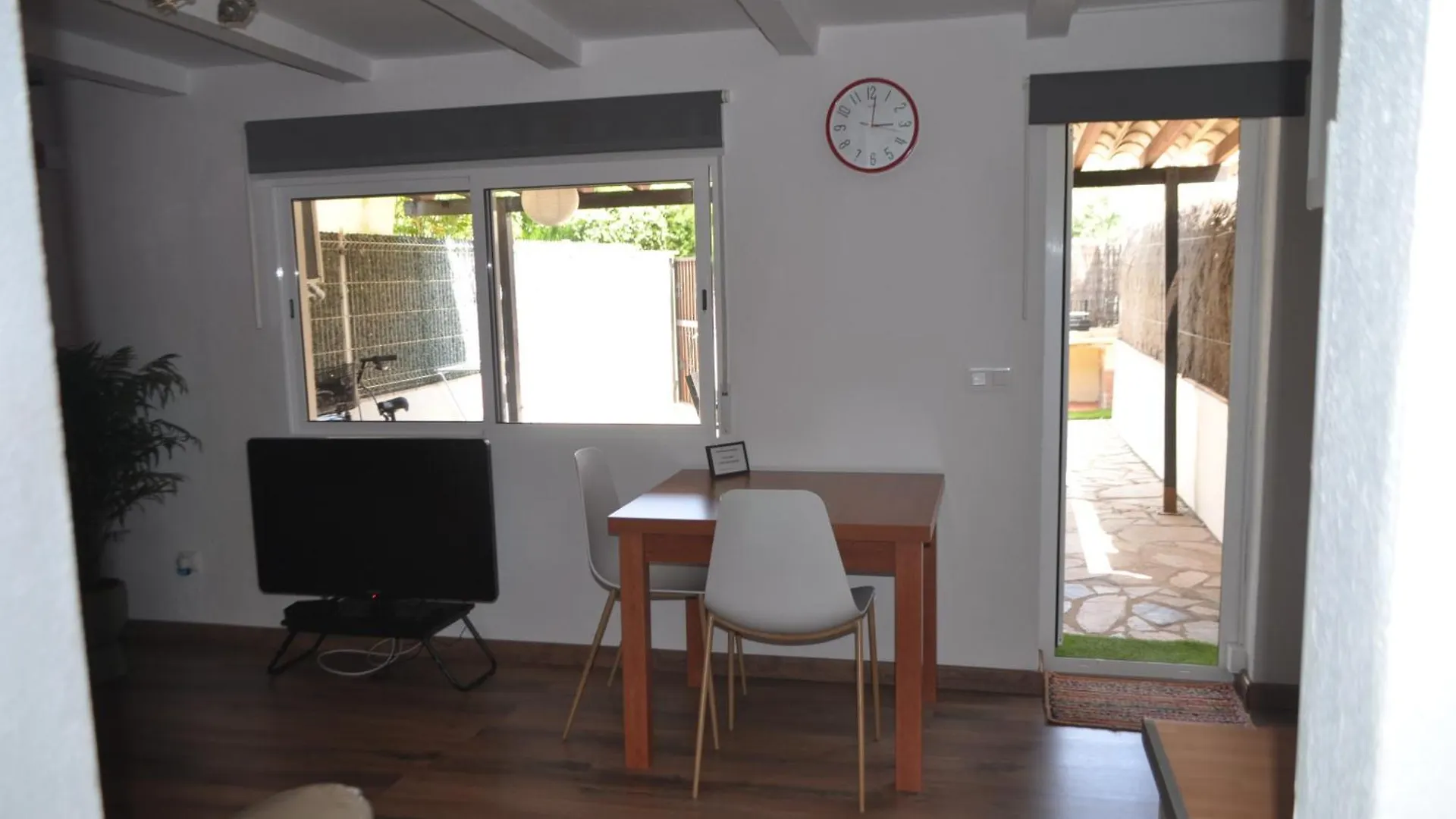 Near Beach Sant Pere Pescador İspanya
